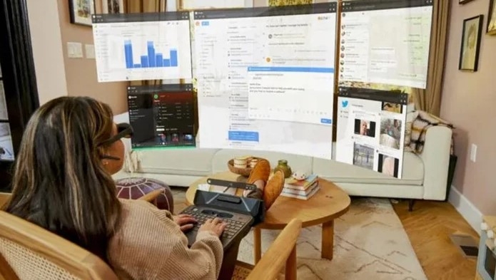 Dünyanın ilk ekransız dizüstü bilgisayarı