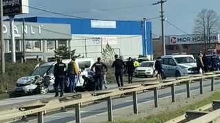 Dur ihtarına uymayıp dehşet saçtı: 2'si polis 3 yaralı