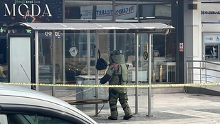 Durakta unutulan çanta fünye ile patlatıldı