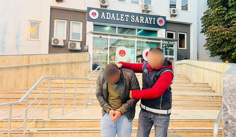 Durdurulan araçlardan 11 düzensiz göçmen çıktı