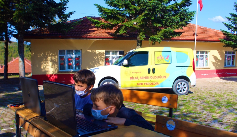 EBA mobil destek aracı Yörükyeri ve Güzlek'e geldi