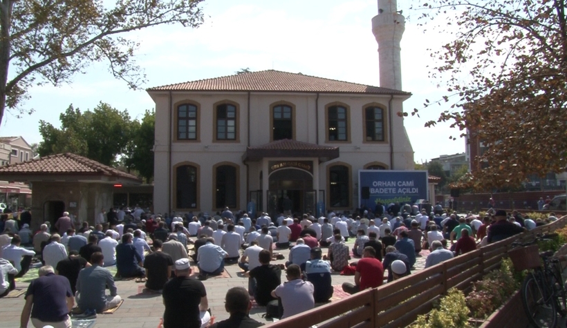 Ecdat yadigarı Orhan Camii Cuma namazı ile açıldı