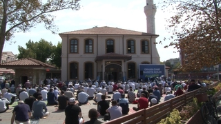 Ecdat yadigarı Orhan Camii Cuma namazı ile açıldı