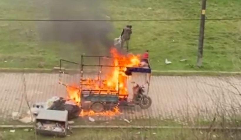 Ekmek teknesi gözünün önünde küle döndü