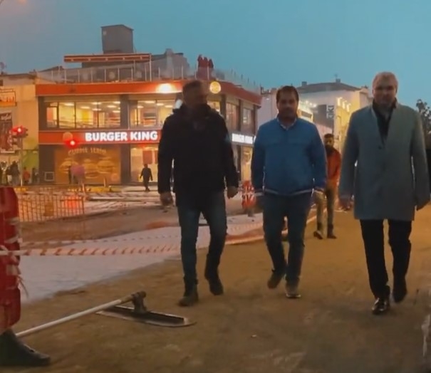 Ekrem Yüce Çark Caddesi'ndeki çalışmaları inceledi