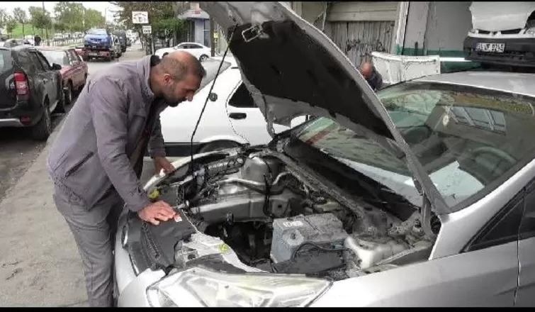 Ekspertiz firmasının raporuna güvenip aldığı araç motor yaktı