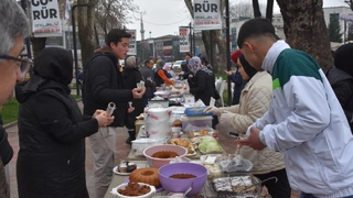El emeği ürünler depremzedeler için satılıyor