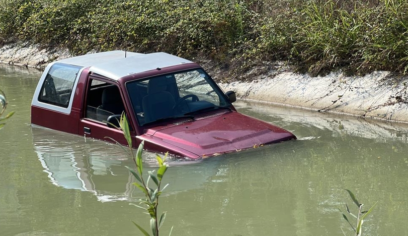 El frenini çekmeyi unuttuğu kanala böyle uçtu