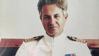 Emekli albay evinde ölü bulundu