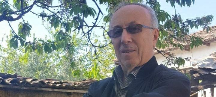 Emeklilik için dilekçe verdikten bir gün sonra öldü