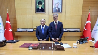 Endonezya Büyükelçisi Purnama’dan Büyükşehir ziyareti