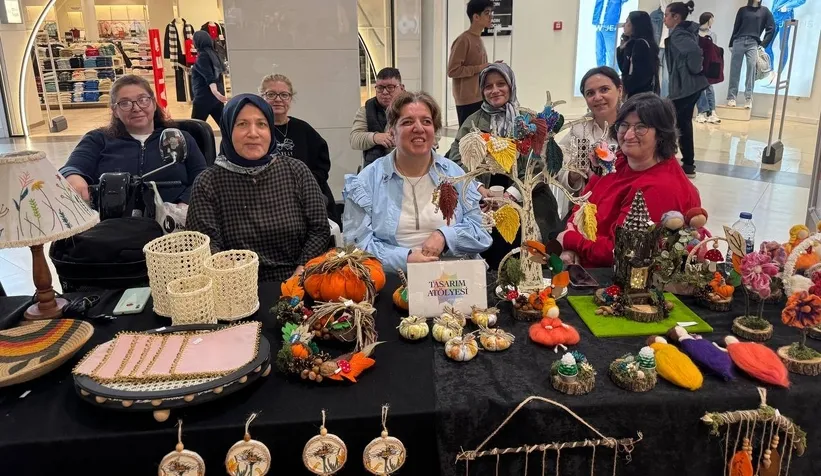 Engelsiz Hobi Atölyelerinin el emeği ürünleri Agora AVM’de sergilendi