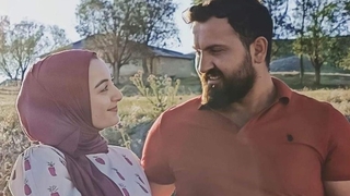 Enkaz altında kalan çift toprağa verildi