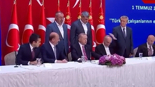 Erdoğan'dan Ergün Atalay'a: Senin başında da saç kalmadı ya