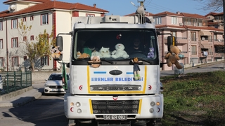 Erenler Belediyesi temizlik ekiplerinden sıcak hareket