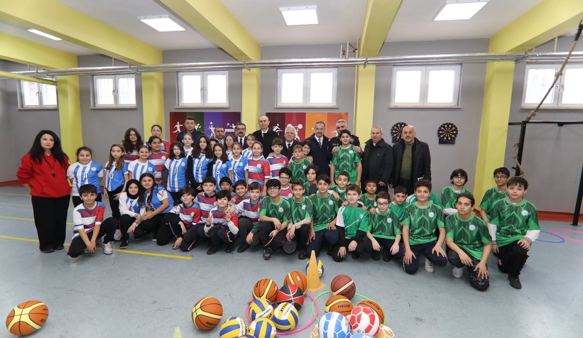 Erenler'de okullara tam destek