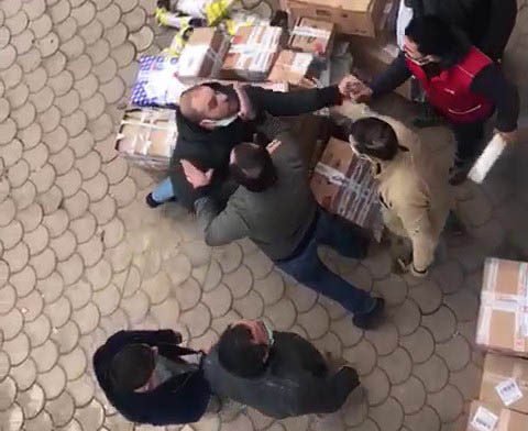 Erenlerde yumruklu ve küfürlü ‘park yeri’ kavgası