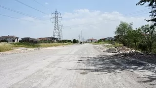 Erenler’de cadde ve yollarda çalışmalar devam ediyor