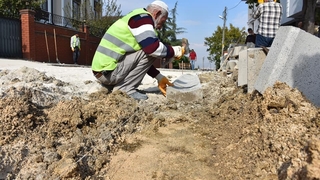 Erenler’de sokaklar yenileniyor