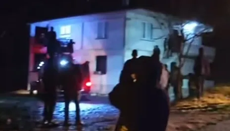 Eşi ile kavga etti, benzin döküp kendini yakmak istedi