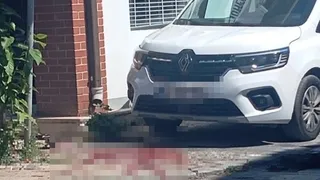 Eşini rahatsız ettiğini iddia ettiği kişiyi vurdu