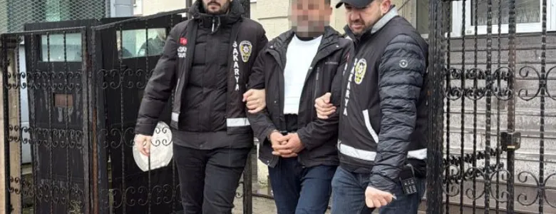 Eşini ve MHP İlçe Başkanını öldürmüştü, böyle adliyeye sevk edildi