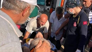 Eski muhtar traktörün altında kaldı