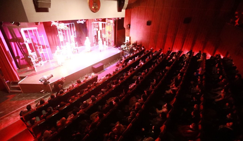 Eskicinin Tazesi Adapazarı’nda sahne aldı