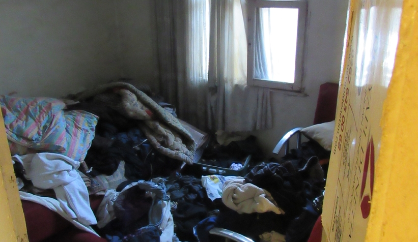 Evden kamyon dolusu çöp çıktı