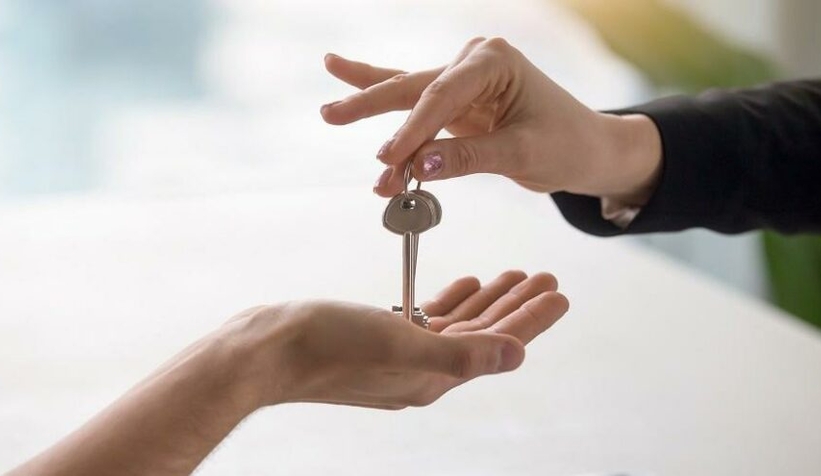 Evin anahtarını ailesine veren eşe kötü haber