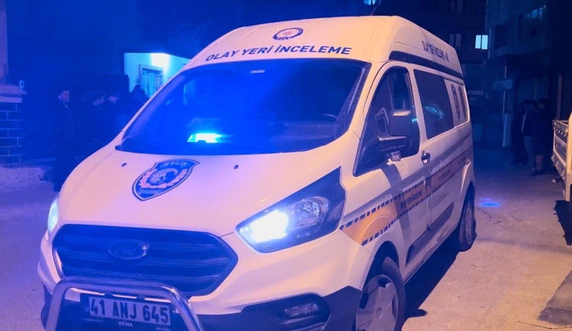 Evinde baygın halde bulunan 8 aylık hamile kadın öldü