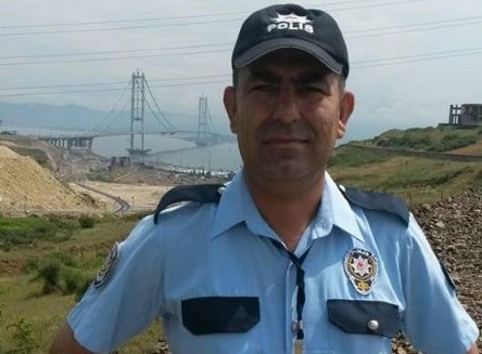 Evinde kalp krizi geçiren polis hayatını kaybetti