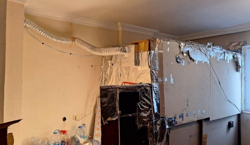 Evine kurduğu düzenekle uyuşturucu imal ediyordu, yakalandı