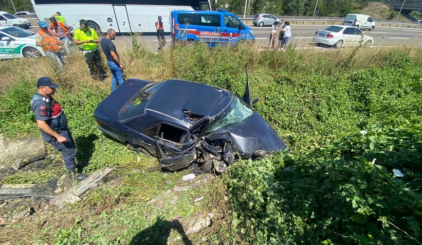 Evli çifti kaza ayırdı