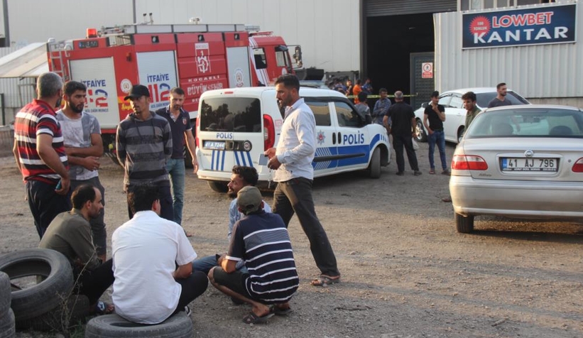 Fabrikada feci ölüm