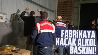 Fabrikaya kaçak alkol baskını