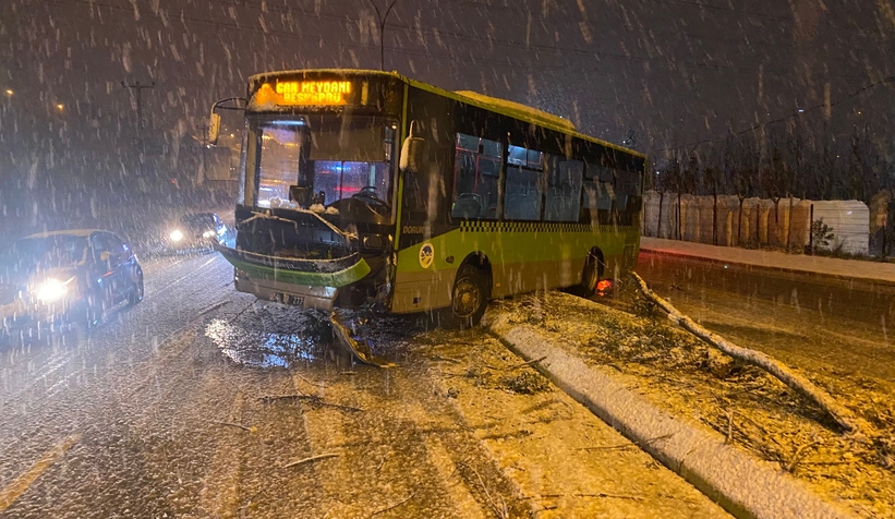 Faciaya ramak kaldı; Refüj faciayı önledi
