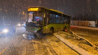 Faciaya ramak kaldı; Refüj faciayı önledi
