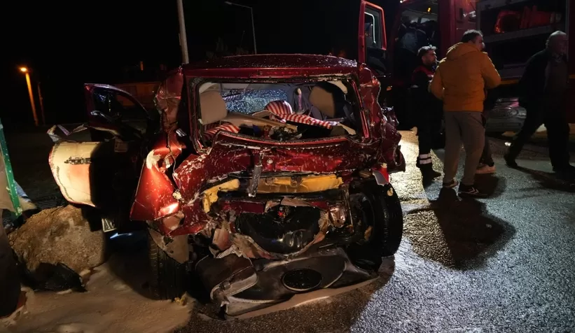 Feci kaza: 3’ü ağır 6 yaralı