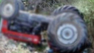 Feci son; Traktör altında kaldı