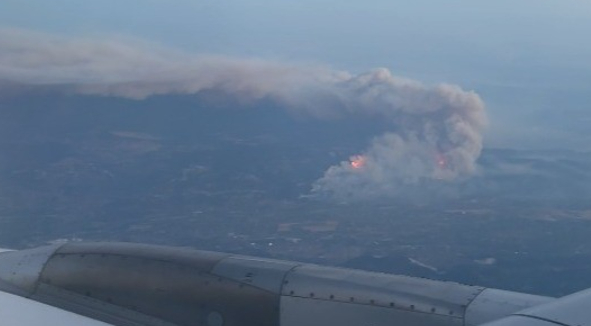 Felaketin boyutu yolcu uçağından görüntülendi