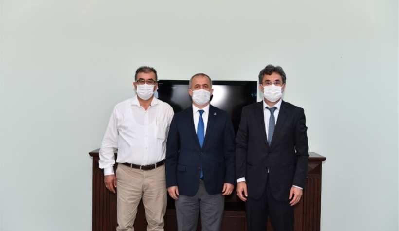 Fen Edebiyat Fakültesinde devir teslim