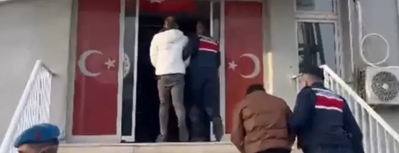 FETÖ operasyonu: 77 gözaltı