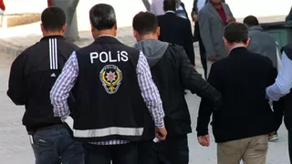 FETÖ operasyonunda 30 gözaltı, rütbeliler de var