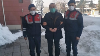 FETÖ üyesi şüpheli hareketlerde bulununca yakalandı