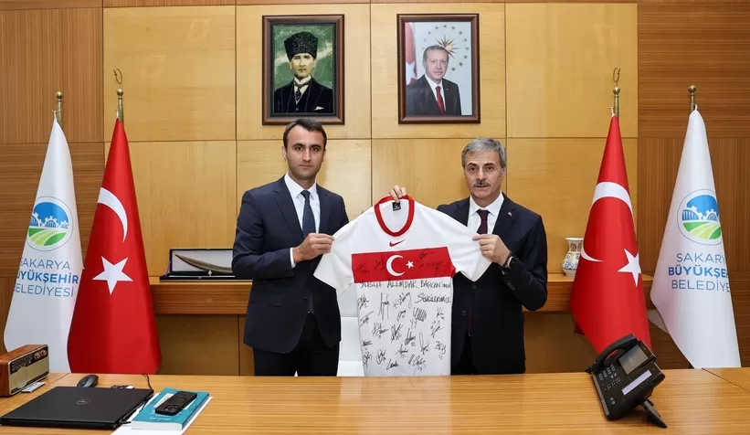 Fifa hakemi Karaoğlan'dan Yusuf Alemdar'a ziyaret