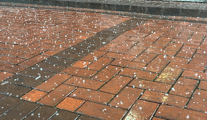 Fındık büyüklüğünde dolu yağdı