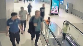 Firari FETÖ üyesi, ataşe pasaportuyla yakalandı