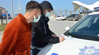 Fırına araçla gitmeye çalışınca cezayı yediler