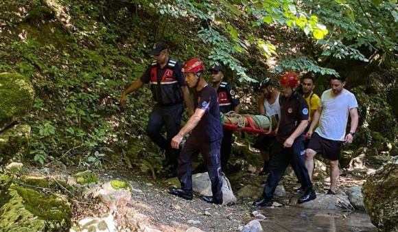Fotoğraf çekilirken kanyondaki kayalıklardan düştü